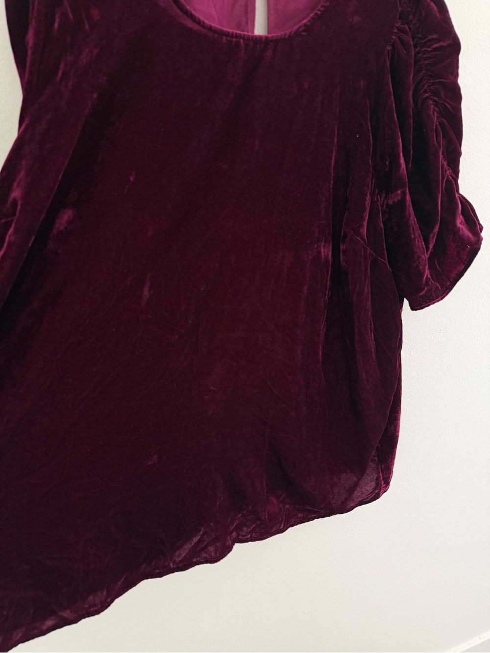Torrid Red Burgundy Velvet Ruched Sleeve Top 4XL - Picture 4 of 7